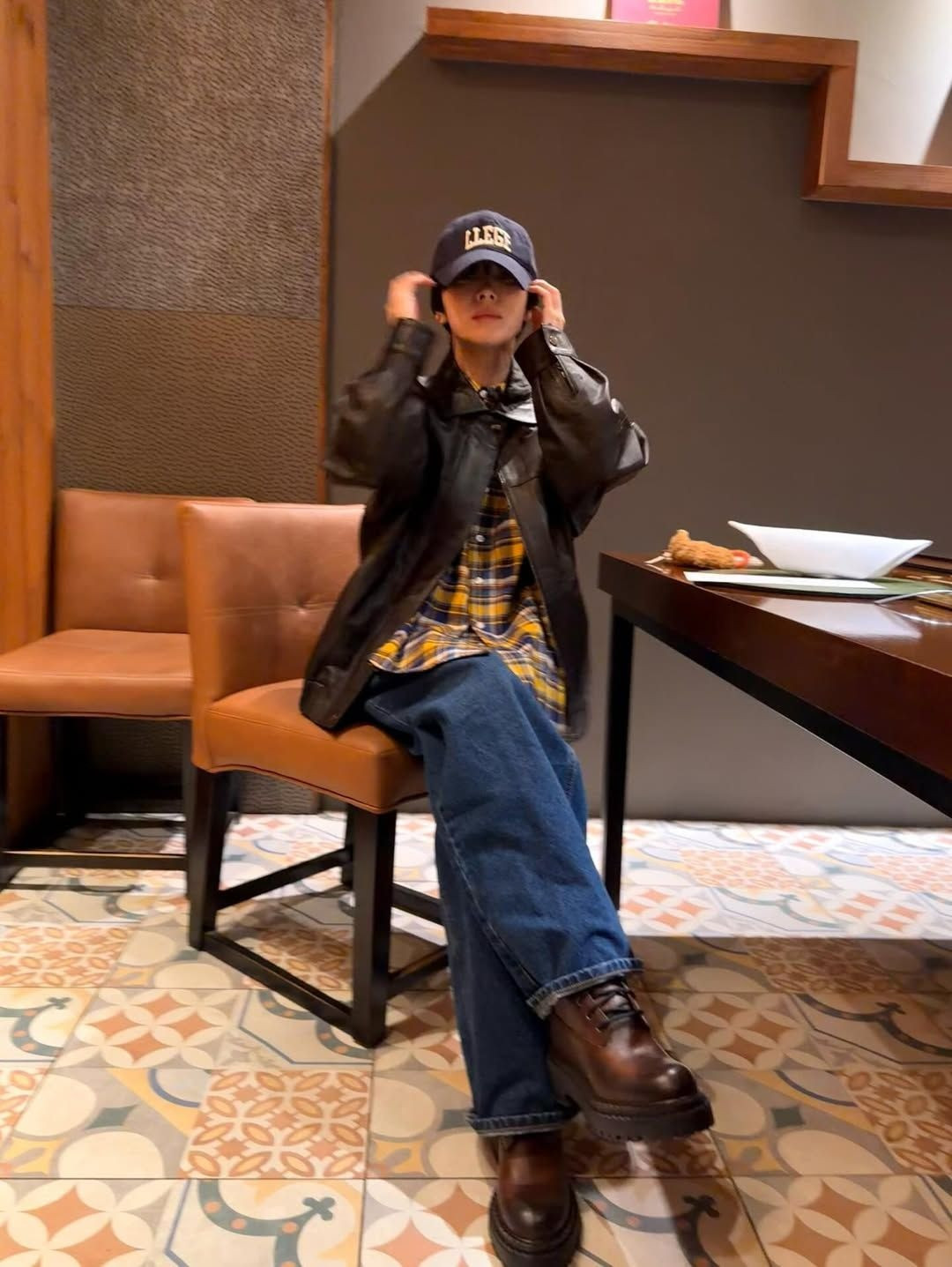 Không nhận ra Song Hye Kyo với phong cách tóc ngắn tomboy cá tính