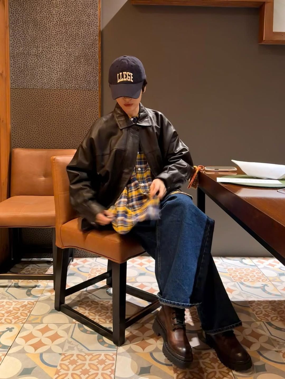 Không nhận ra Song Hye Kyo với phong cách tóc ngắn tomboy cá tính