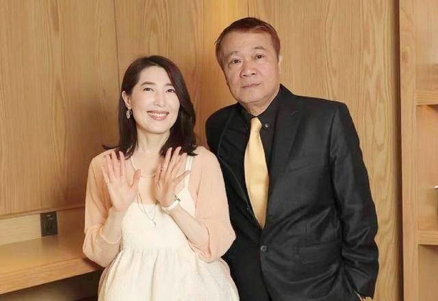 Mối tình 24 năm gây tiếc nuối của