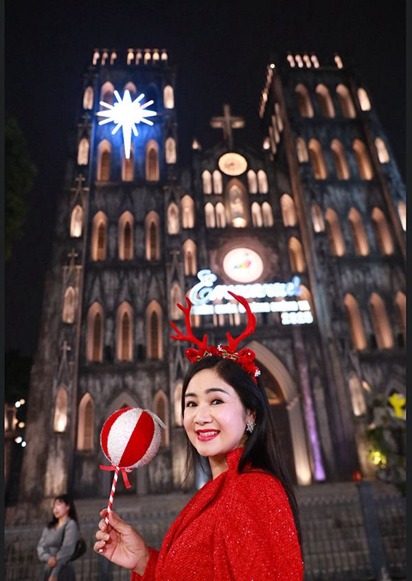 nu nsnd que tuyen quang tan huong khong khi don nam moi 5cdcc7c7d460433fbe50fe1377752724 43.jpg