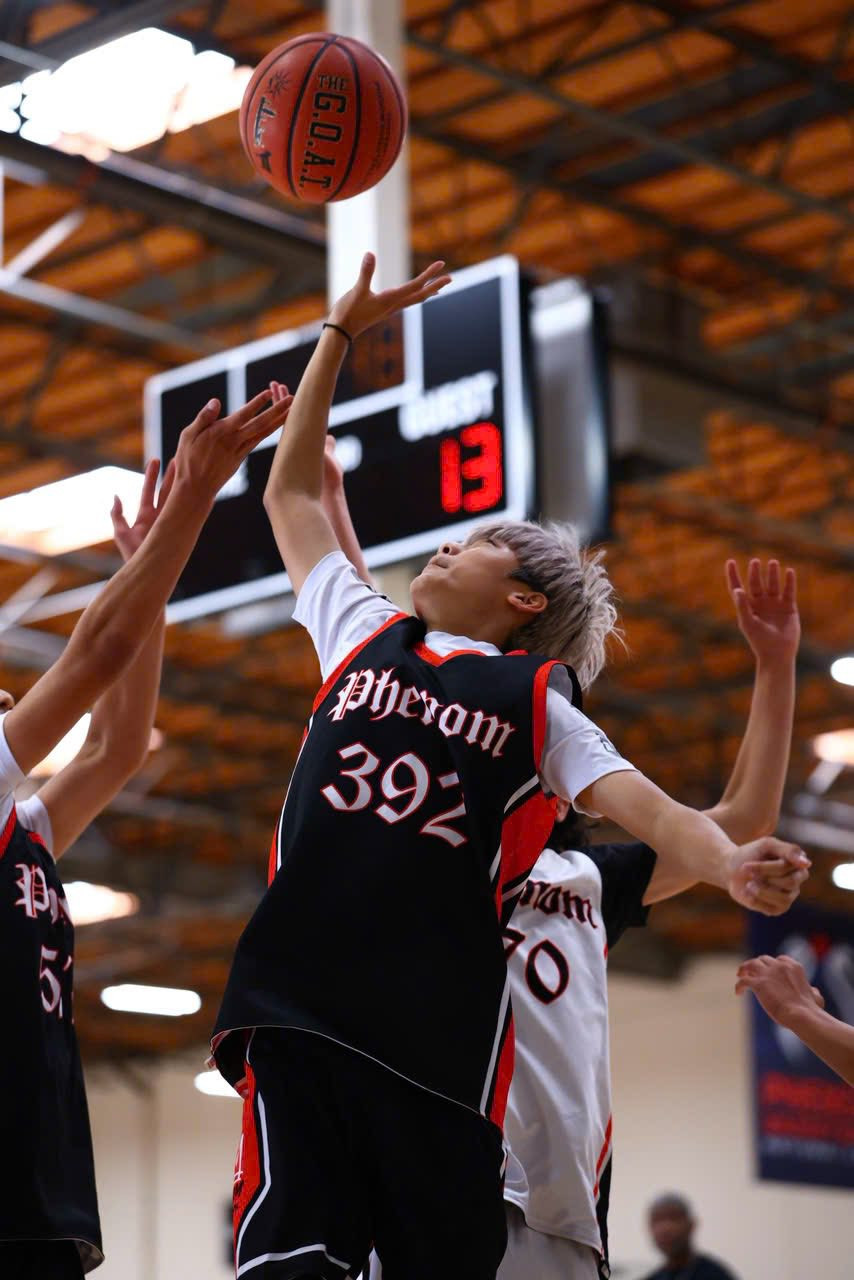 Con trai Lệ Quyên 14 tuổi có chiều cao vượt trội - Ảnh 10.