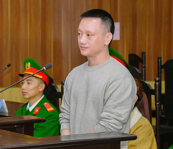 Nguyễn Văn Vi vừa bị TAND tỉnh Thanh Hoá tuyên phạt 6 tháng tù về hành vi trốn thuế tại phiên toà ngày 26/12.