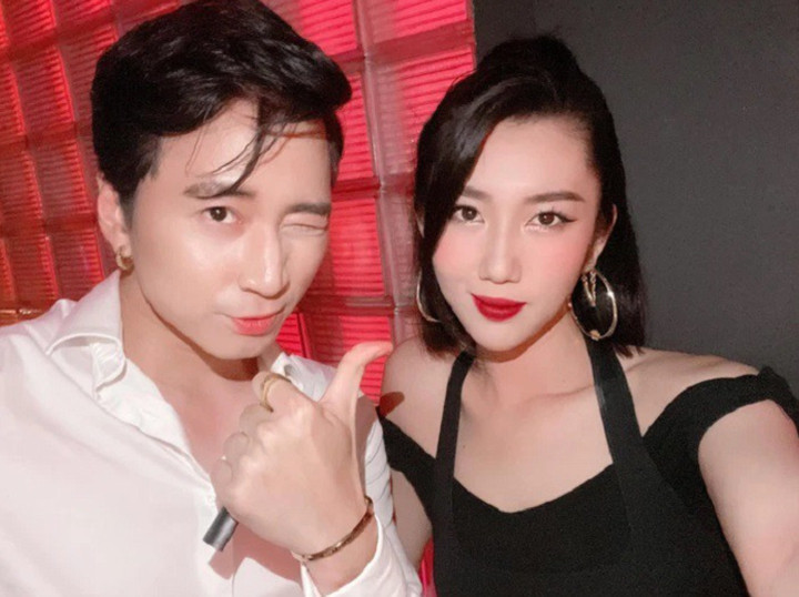 Thúy Ngân và Karik có nhiều khoảnh khắc thân thiết.