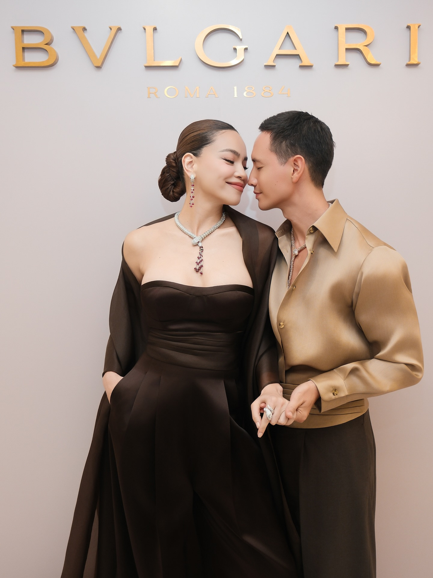 Hồ Ngọc Hà - Kim Lý tình tứ ở New York, đời thực có 8 năm viên mãn bên nhau - Ảnh 5.