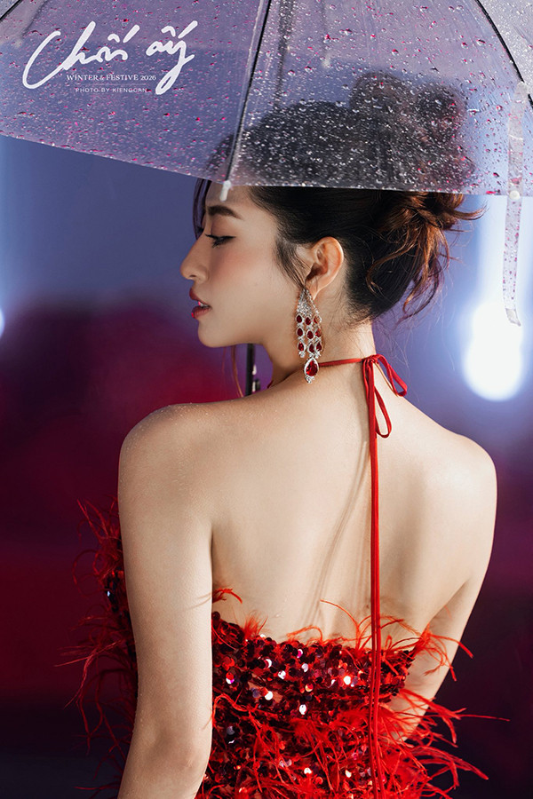 Lương Thùy Linh vừa gây bão với gương mặt bầu bĩnh ở đời thực có nhan sắc ra sao?
- Ảnh 8.