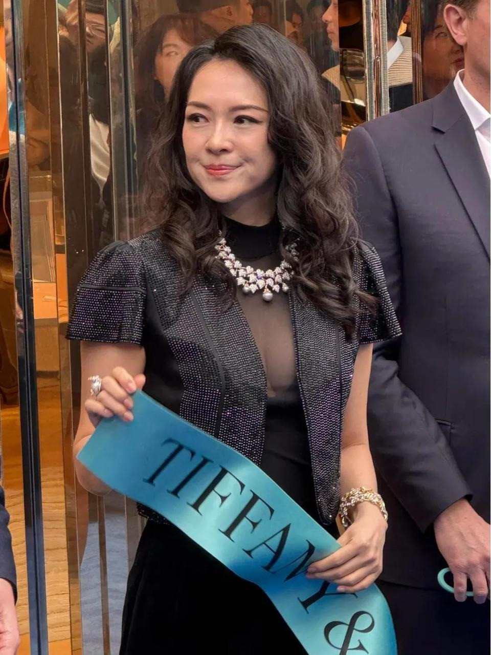 Hình ảnh cam thường bóc trần nhan sắc thật của Chương Tử Di