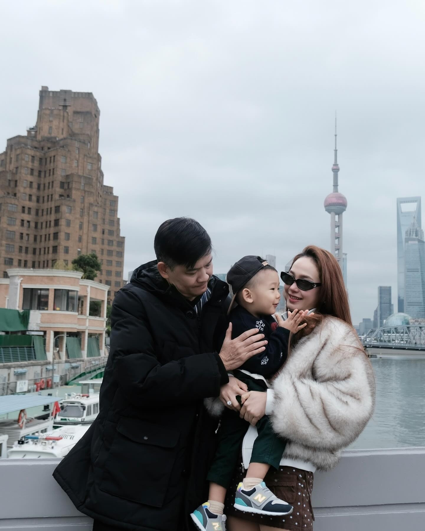 Cận cảnh chồng và con trai ca sĩ Minh Hằng hiện tại - Ảnh 1.