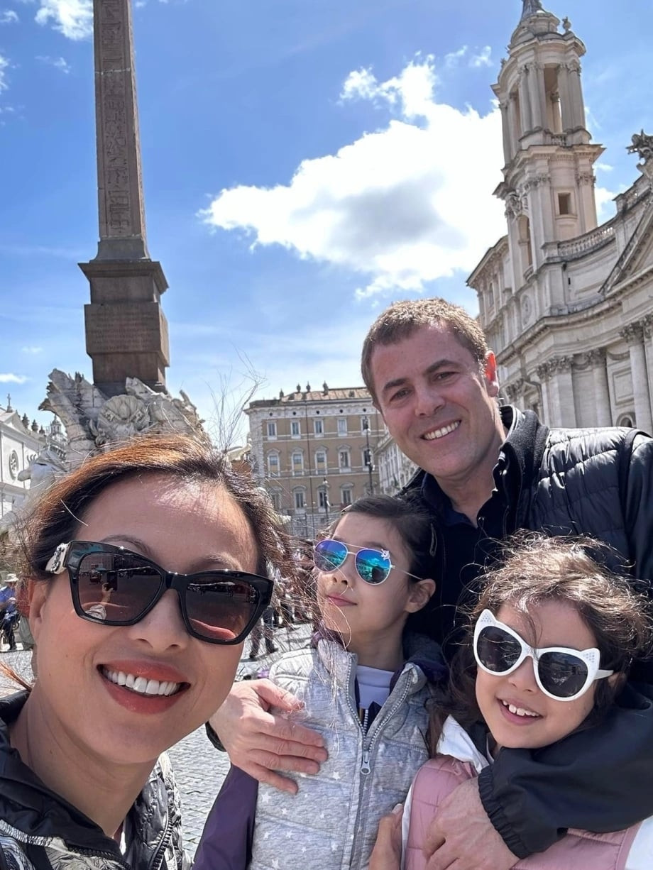 Mua biệt thự triệu đô ở Mỹ cho bố mẹ, Hoa hậu Ngô Mỹ Uyên từng giàu có và nổi tiếng đến mức nào? - Ảnh 5.