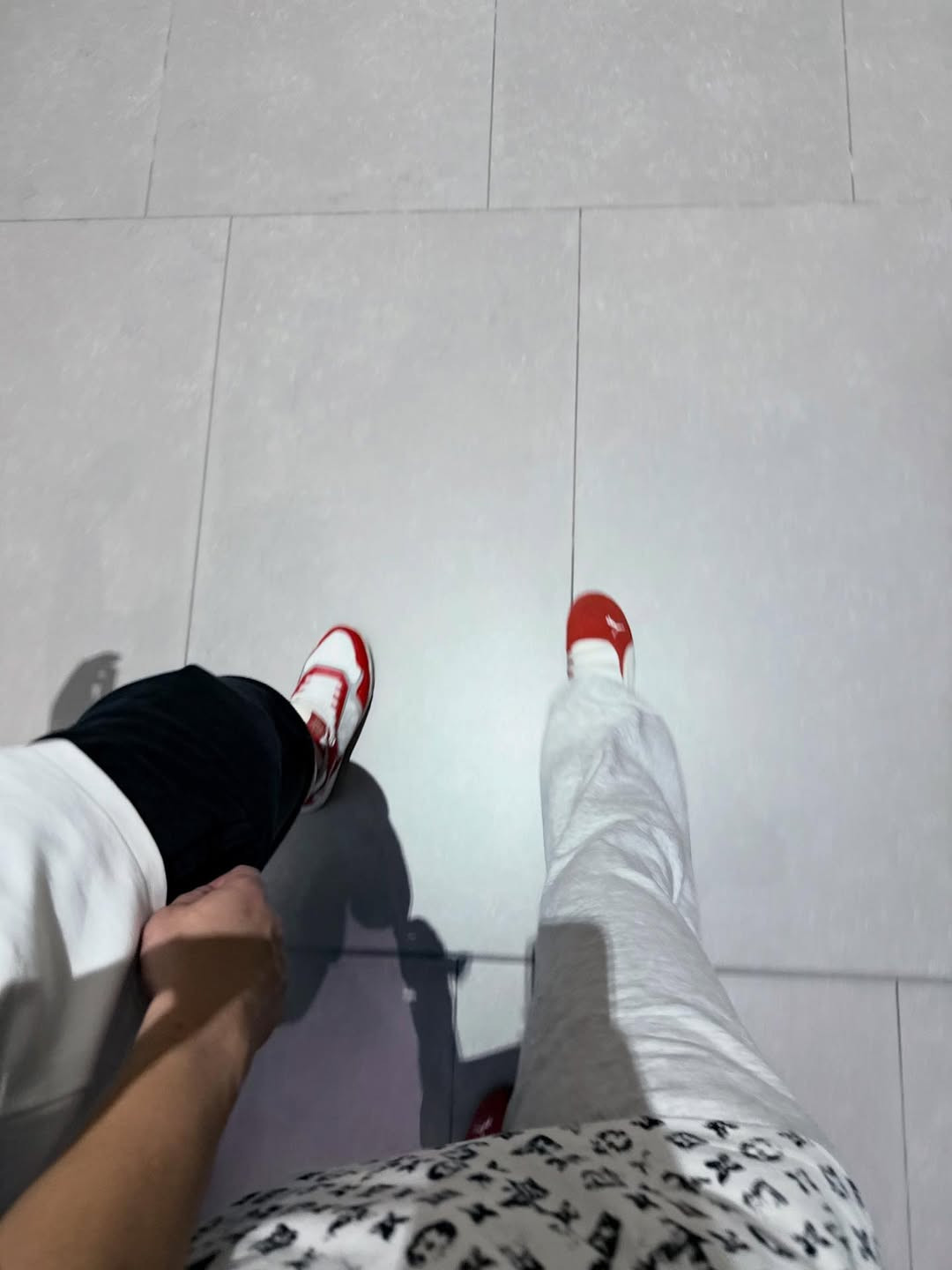 Á hậu Vũ Thúy Quỳnh công khai khoảnh khắc xuất ngoại cực tình với thiếu gia Đức Phạm