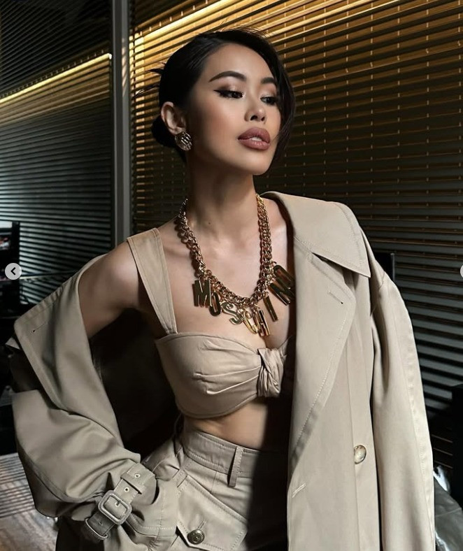 Cận cảnh bộ kim cương giá trị cô dâu Tiên Nguyễn đeo trong hôn lễ