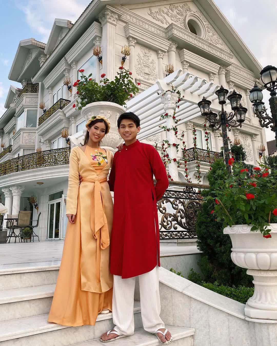 Cơ ngơi sang trọng của gia đình Tiên Nguyễn