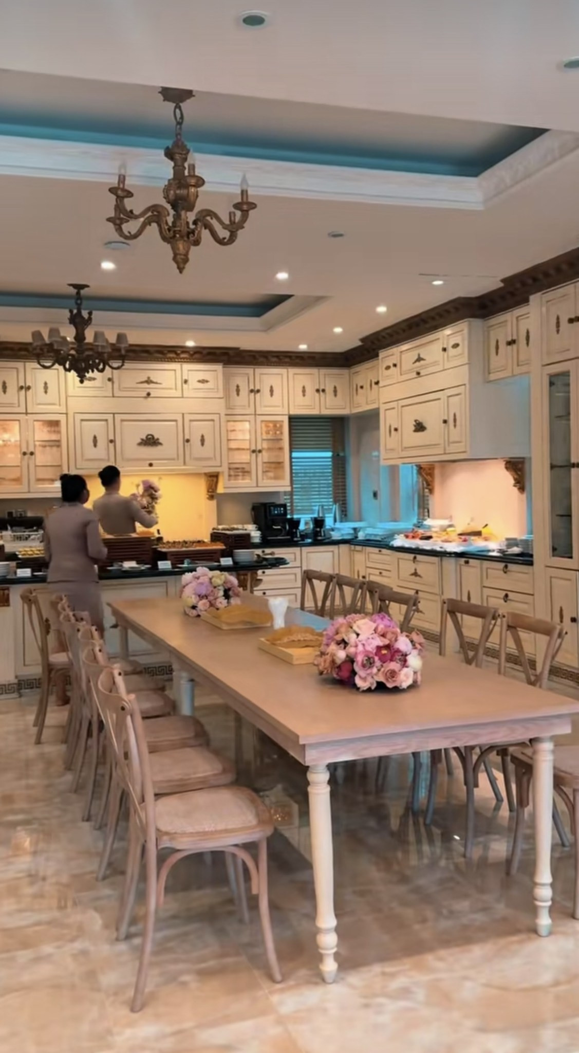 Cơ ngơi sang trọng của gia đình Tiên Nguyễn