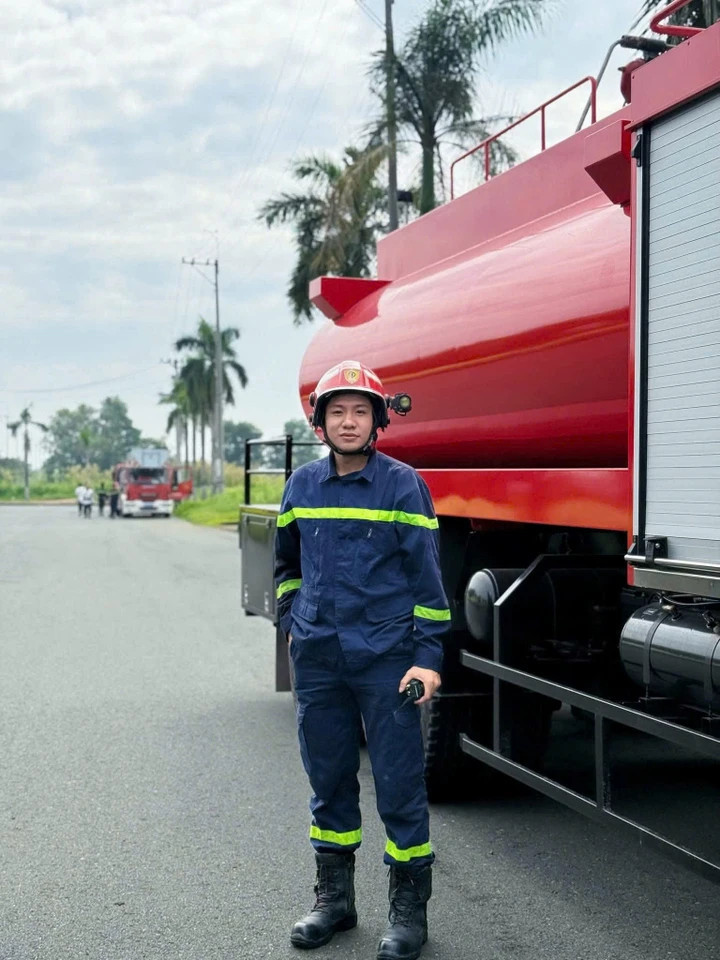 Thi nhập ngũ vào lực lượng PCCC và CNCH được 2 năm.