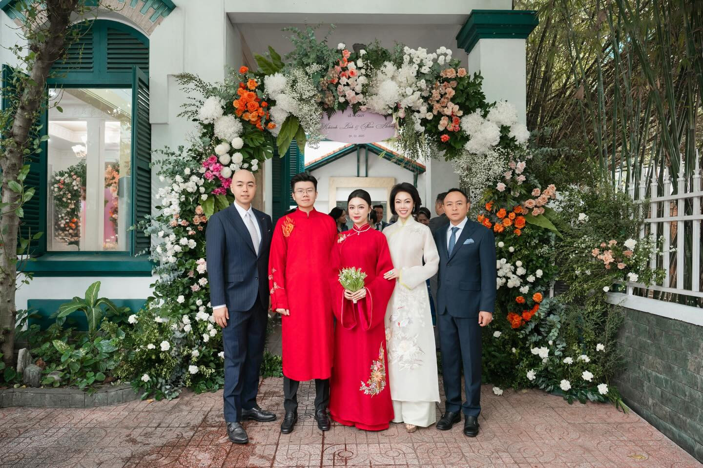 Cô dâu gia tộc nghìn tỷ tung ảnh cưới hoành tráng trong hôn lễ với thiếu gia Phan Hoàng