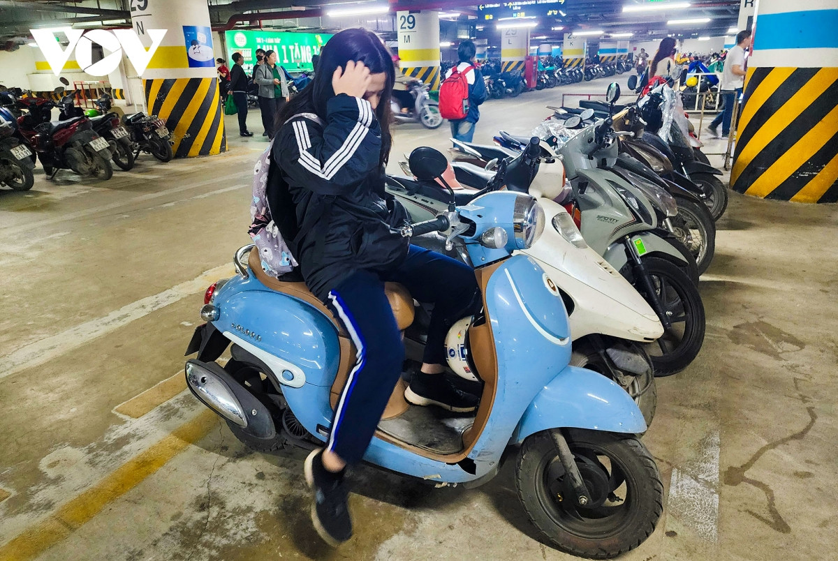 nhieu ham chung cu o ha noi chi nhan gui xe dien, chua co cho sac vi lo chay no hinh anh 16