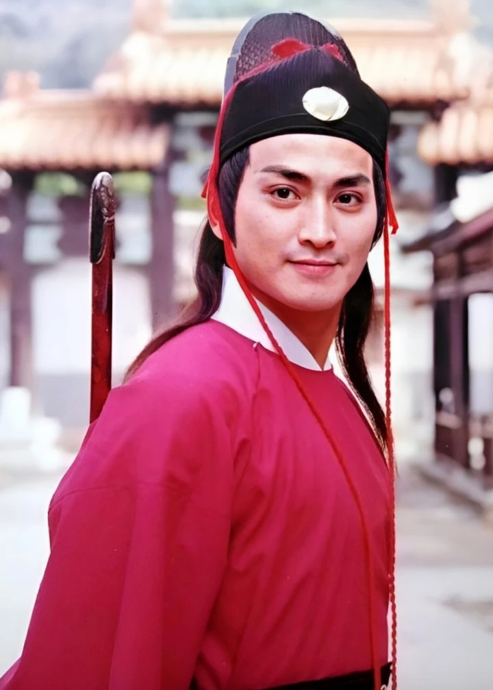 Vai Triển Chiêu của Hà Gia Kính được xem là kinh điển của màn ảnh Hoa ngữ.