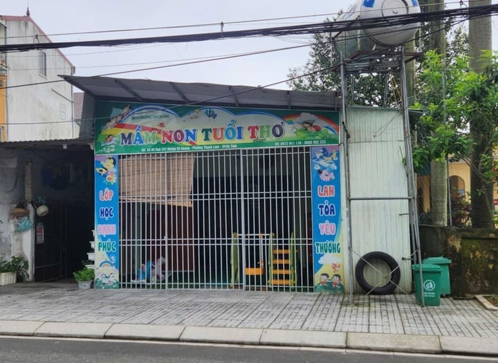 Nhóm trẻ tư thục Mầm non Tuổi thơ (TP Hà Tĩnh) bị tạm đình chỉ hoạt động để phục vụ công tác điều tra.