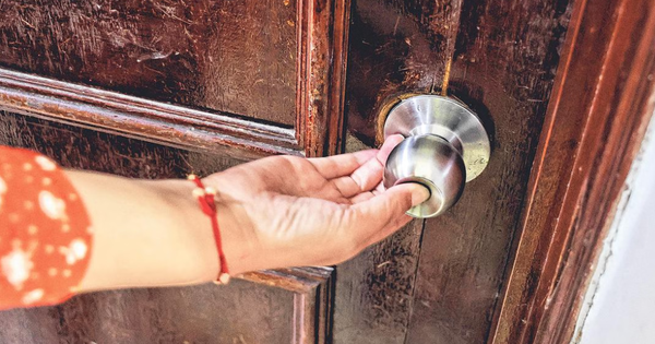 Nữ diễn viên tố bị cưỡng hiếp tập thể rồi tự tử, hơn 20 năm qua người mẹ vẫn chưa thể buông bỏ hành trình đòi lại công lý插图2 Nữ diễn viên tố bị cưỡng hiếp tập thể rồi tự tử, hơn 20 năm qua người mẹ vẫn chưa thể buông bỏ hành trình đòi lại công lý插图2