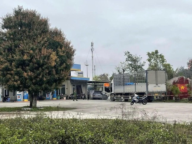 Tài xế tử vong khi ngủ qua đêm trong ca bin xe tải ảnh 1