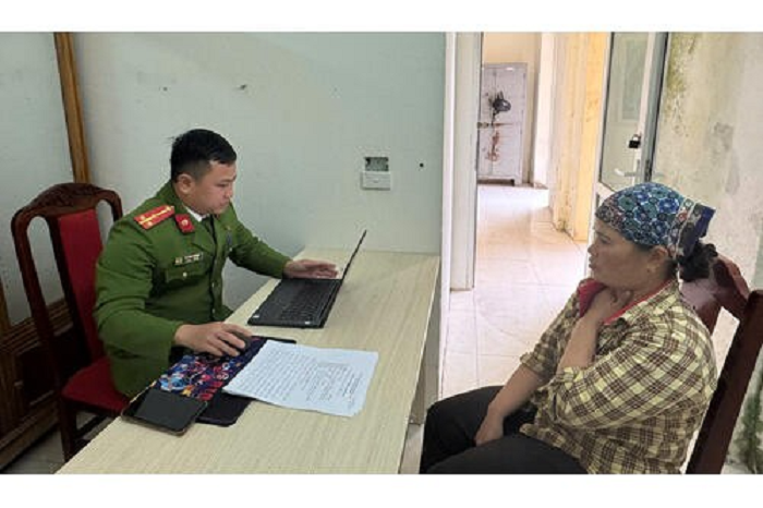 Cơ quan Công an lấy lời khai của Trịnh Thị Thành. Ảnh: An Ninh Thủ Đô