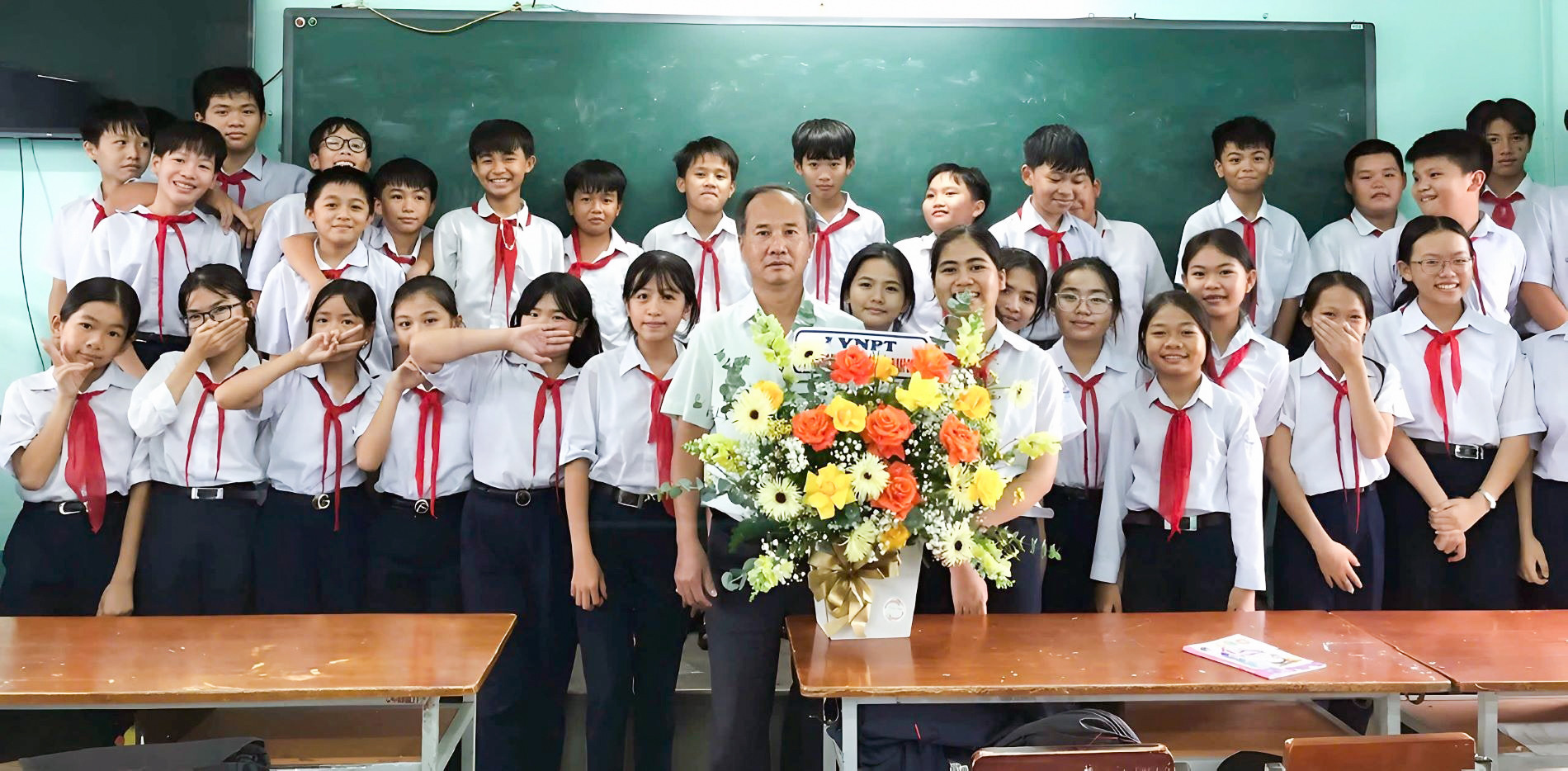thay giao4 121812.jpg