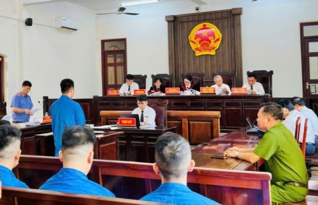 Tuyên tử hình bác sĩ đánh thuốc mê, phân xác người tình ảnh 2