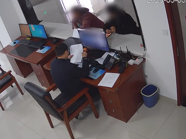 photo-1742371025757