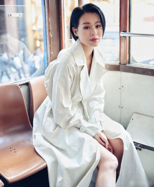 Chồng Hồ Hạnh Nhi ôm ấp nhiều phụ nữ ảnh 5