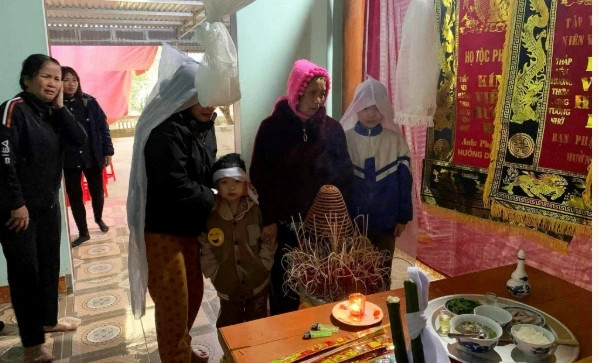 Dua tang anh trai, em trai bi xe can tu vong hinh anh 2