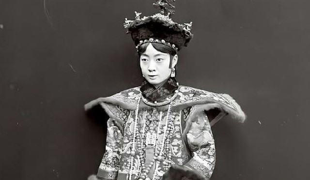 Phổ Nghi tiết lộ: Có 2 kẻ đứng sau việc Uyển Dung nghiện hút, bị nhốt vào 'chuồng heo', con bị ném vào lò- Ảnh 1.