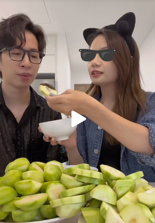 Nữ trợ lý có