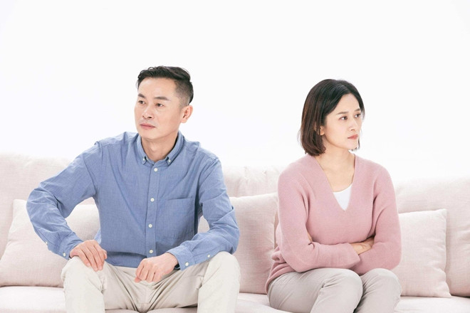 Em chồng ngang nhiên lấy xe bố mẹ tôi tặng tôi phản đòn khiến cả nhà chồng chấn động