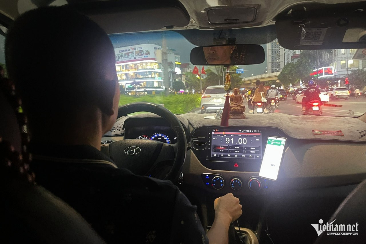 W-Lai xe ban dem.jpg