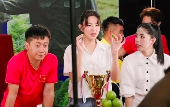 Quang Linh Vlogs, Thùy Tiên và Hằng Du Mục thừa nhận quảng cáo lố sản phẩm khi livestream bán hàng.