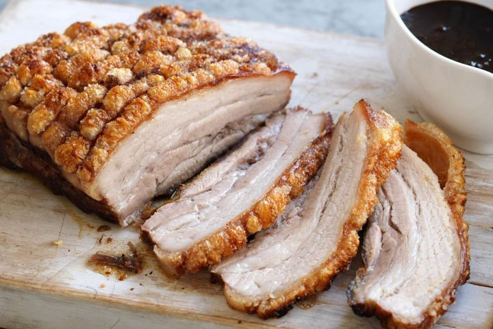 Thịt lợn và thịt bò, loại nào tốt hơn? Chuyên gia dinh dưỡng tiết lộ điều bất ngờ- Ảnh 1.