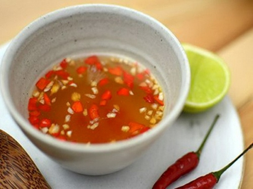 4 thói quen dùng nước mắm gây hại gan thận, đặc biệt là điều số 2- Ảnh 3.