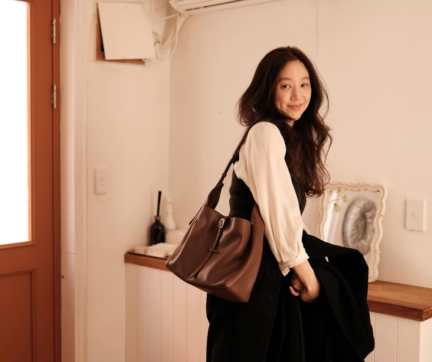 5 món thời trang công sở giúp phụ nữ U40 thêm trẻ trung- Ảnh 12.