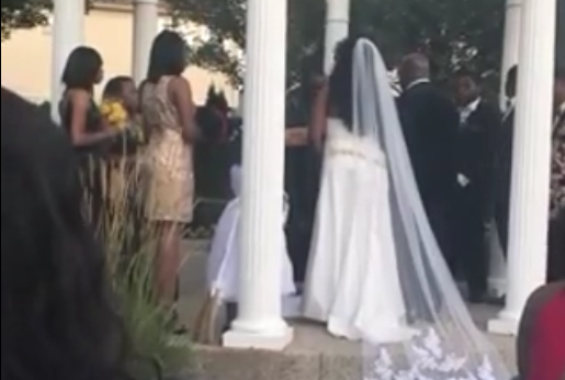 Mỹ: Bạn gái cũ lao thẳng vào đám cưới, tuyên bố sốc với chú rể