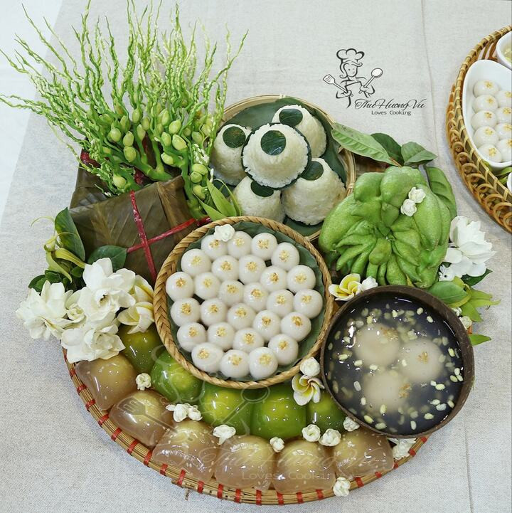 Mâm lễ bánh trôi, bánh chay cúng Tết Hàn thực. (Ảnh: Vũ Thu Hương)