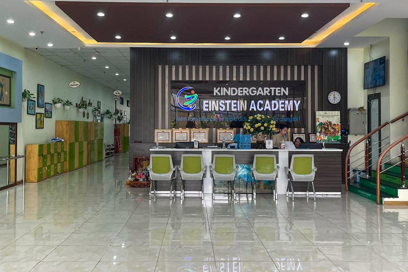 w bao hanh tre 93633.jpg