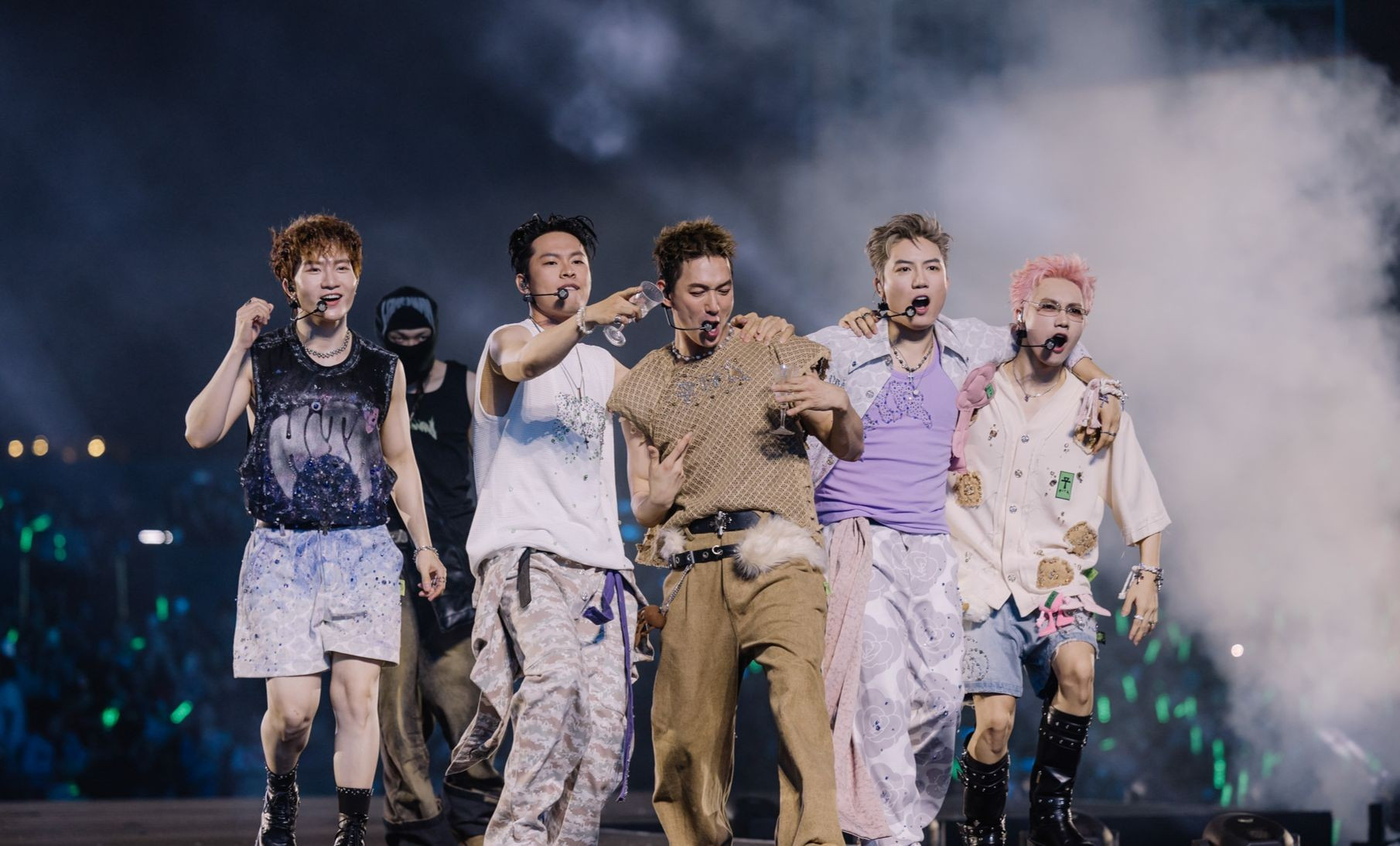 Cuộc chiến truyền thông ở showbiz Việt ảnh 2