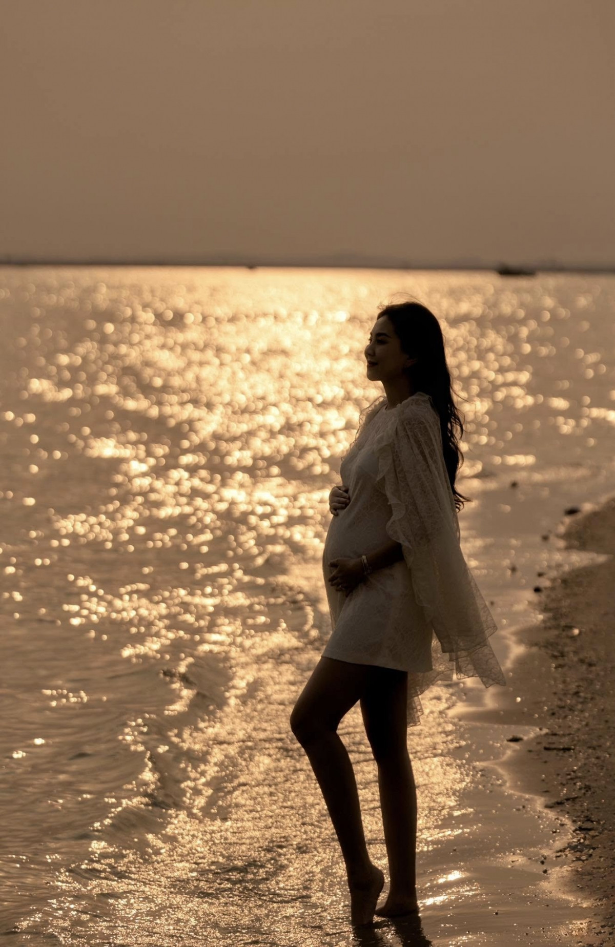 mc mai ngoc san sang cho thien chuc lam me hinh anh 2