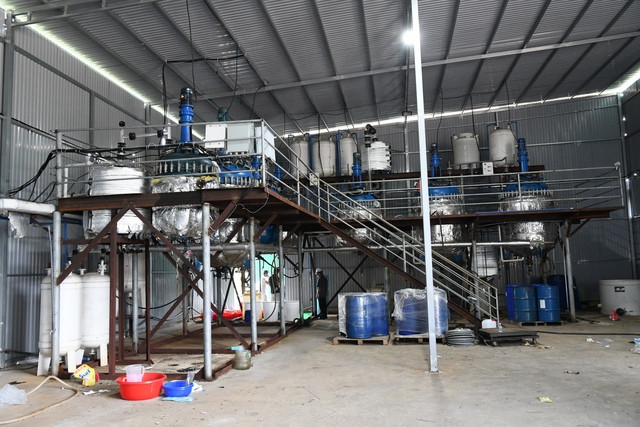 Trung tướng cảnh sát nói gì về 'nhà máy' sản xuất ma túy lớn nhất Việt Nam, sử dụng công nghệ hiện đại?- Ảnh 1.