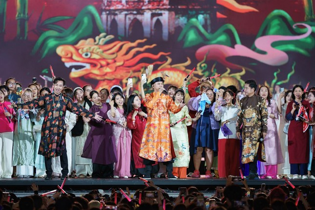 Anh trai vượt ngàn chông gai “hot” đến bao giờ? ảnh 2