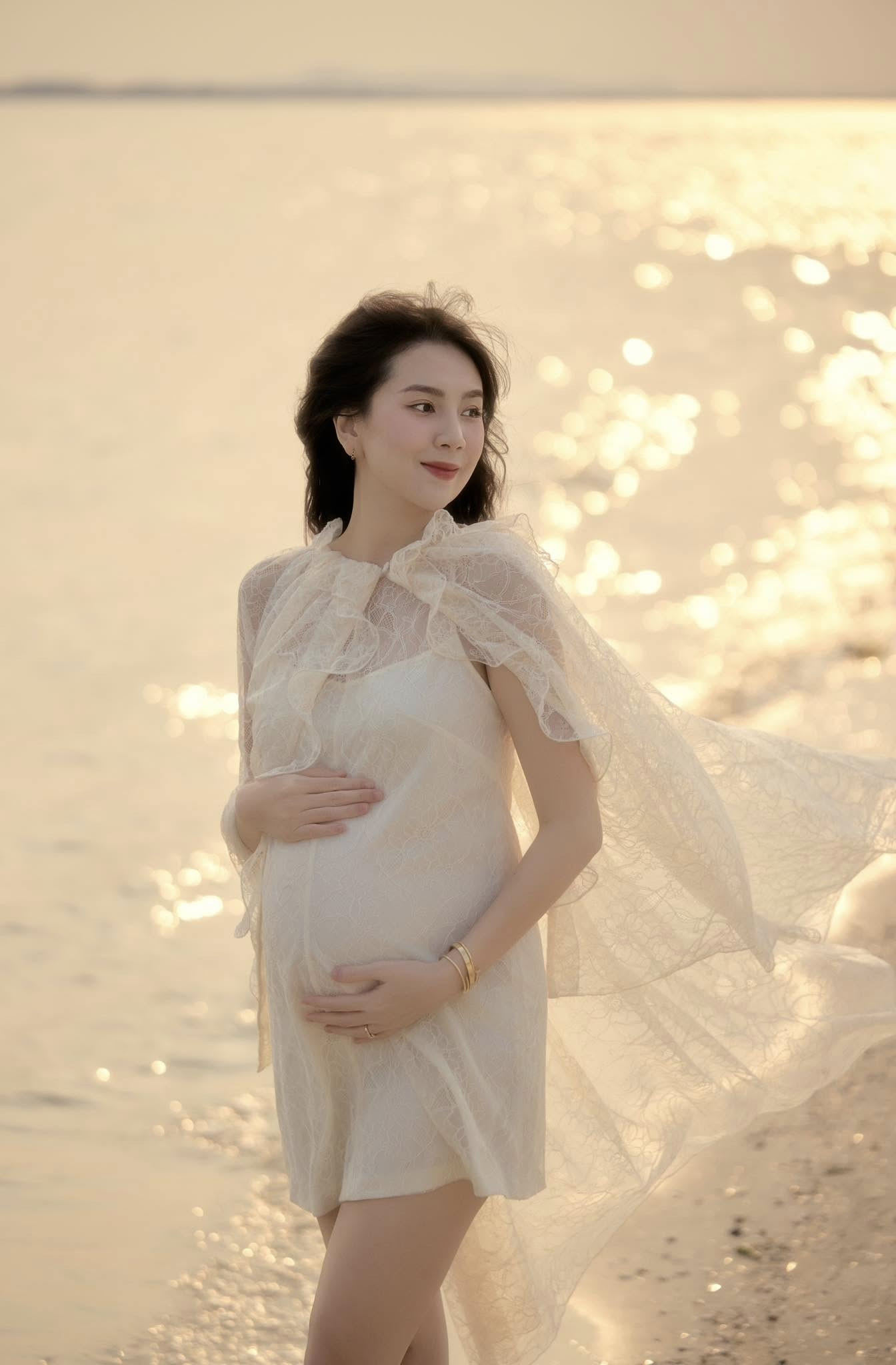 Bất ngờ trước nhan sắc của MC Mai Ngọc dù đang ở tháng cuối của thai kỳ- Ảnh 3.