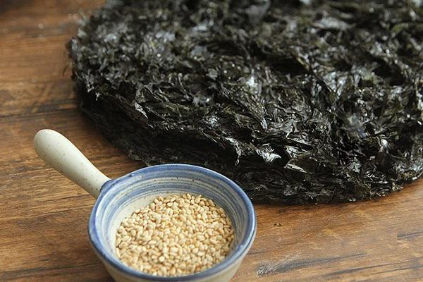 Loại rau quen thuộc giàu canxi gấp 7 lần sữa, được nhiều người trên 80 tuổi tại Nhật Bản ưa thích- Ảnh 2.