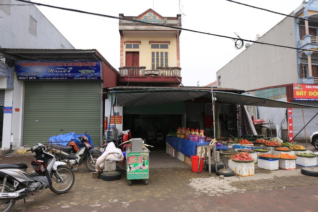 Lời kể vụ bé gái 9 tuổi bị kề dao khống chế: Cả gia đình quỳ gối van xin, kẻ bắt cóc lạnh lùng đáp một câu khiến ai cũng chết lặng- Ảnh 2.