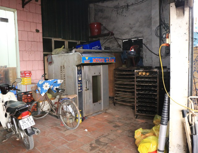 Lời kể vụ bé gái 9 tuổi bị kề dao khống chế: Cả gia đình quỳ gối van xin, kẻ bắt cóc lạnh lùng đáp một câu khiến ai cũng chết lặng- Ảnh 5.