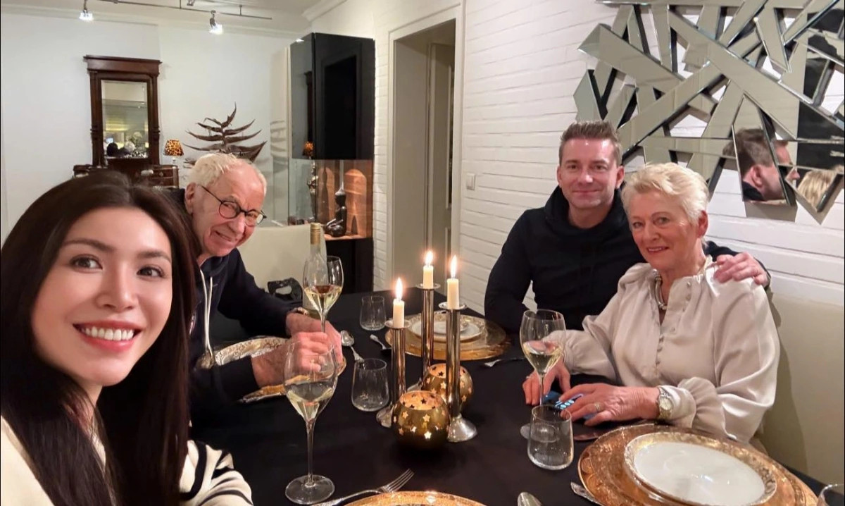 hon nhan hanh phuc cua sieu mau minh tu va chong tay hinh anh 6