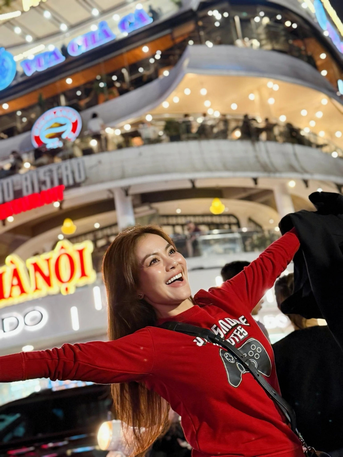 nghe si viet check-in cung ham ca map truoc khi cong trinh bi pha bo hinh anh 5